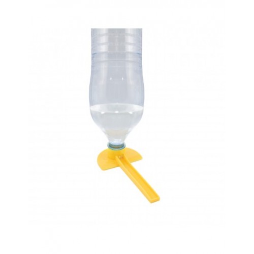 Bee waterer for the bottle